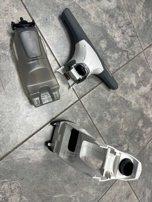Уред за почистване на прозорци Karcher WV 2  Стъклочистачка