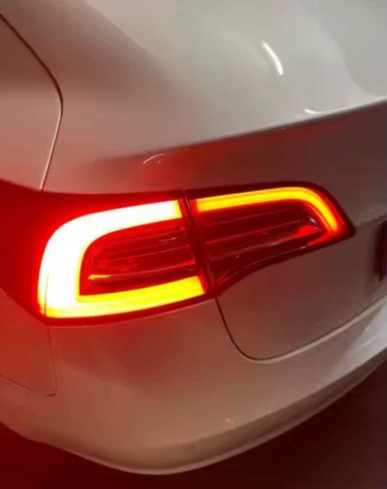 Външни ЛЕД стопове за Тесла модел 3 Tesla Model 3 свелини жълт мигач