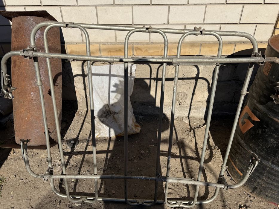 Продам багажник .