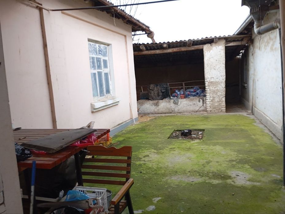 Uy Sotiladi Uchastka