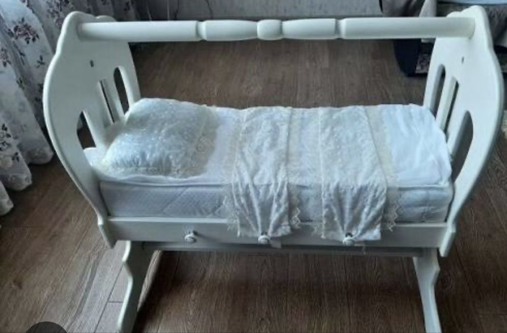 Кровать манеж качающий