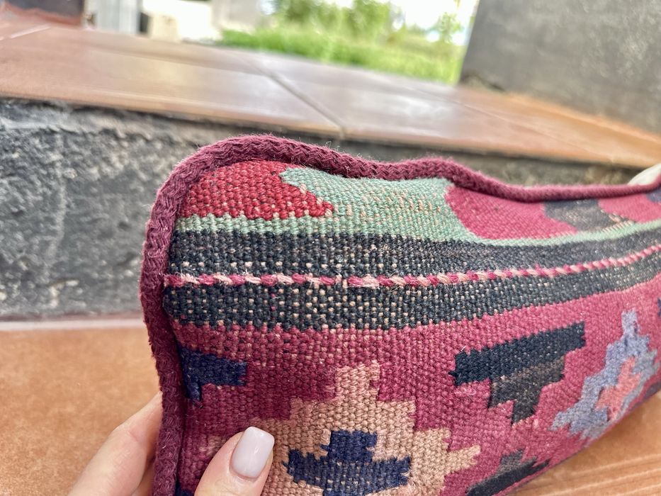 Подушки из старинного килима