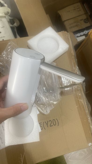 помпа с кнопками для воды