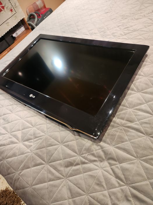 Vând TV LG 32ld420