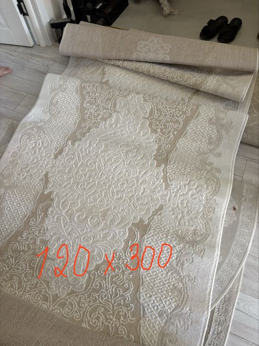Продам ковровую дорожку