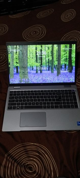 Уникален лаптоп Dell Latitude 5530 32GB DDR4 1256GB SSD Windows 11 Pro