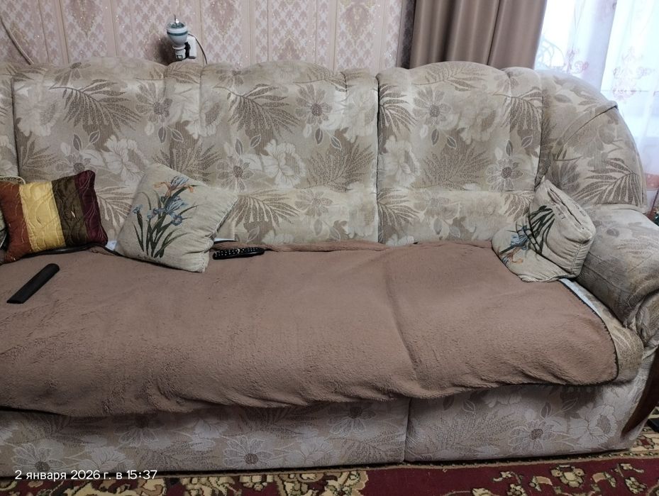 Продам диван угловой