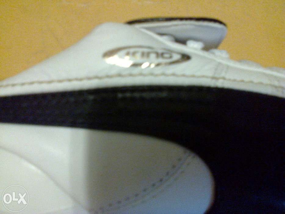Adidasi piele noi Puma King fotbal negri & alb sau albi & negru 39, 40