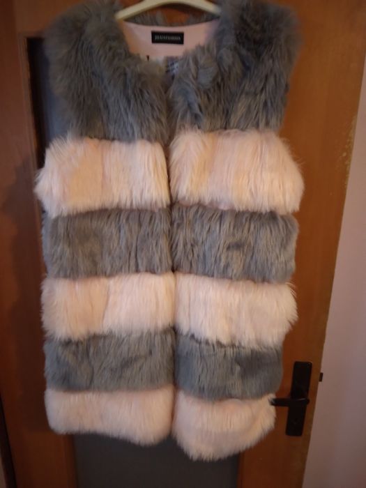 Vând blana roz cu gri