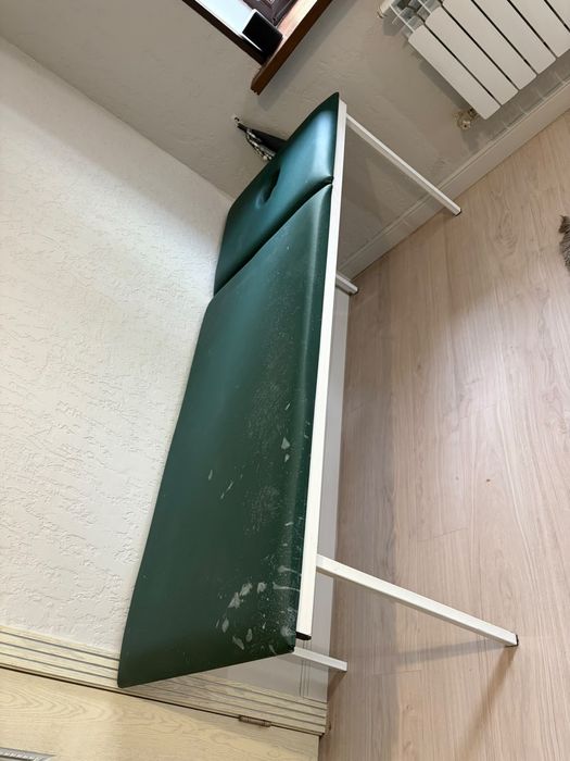 Продается кушетка