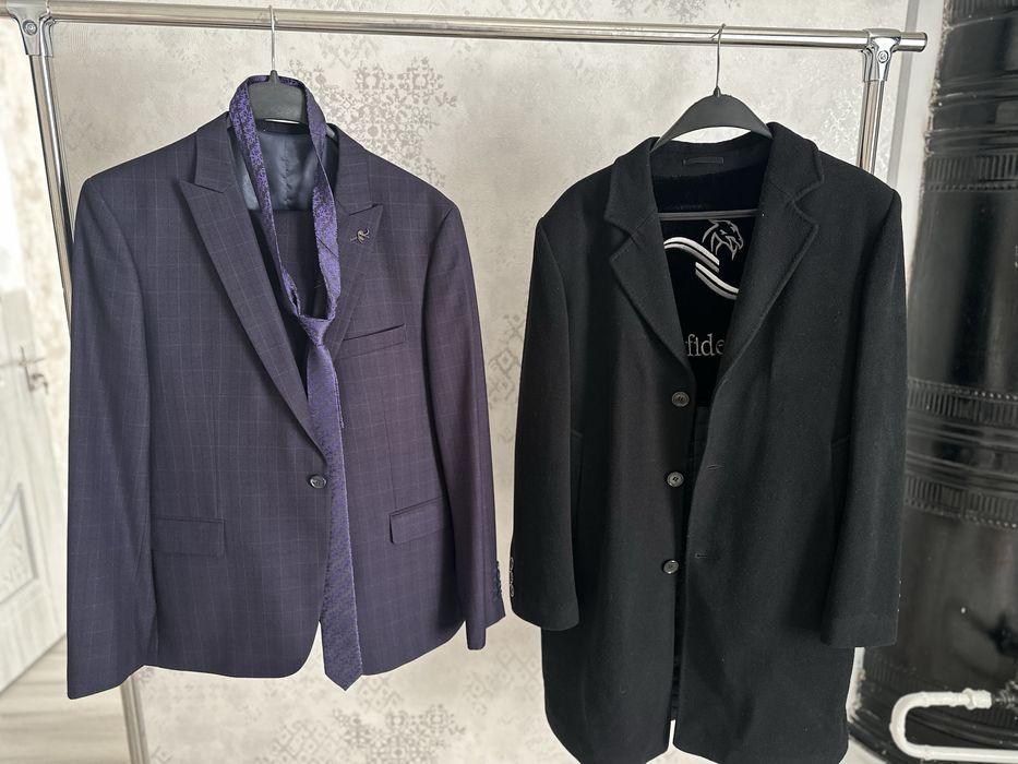 Kastyumshim va palto sotiladi