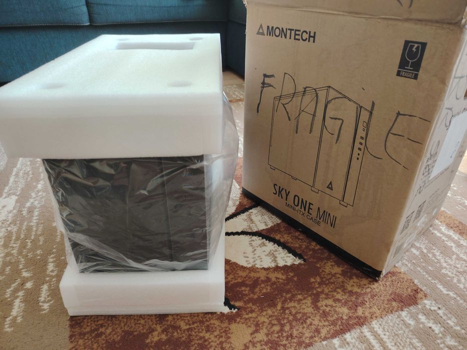 Carcasa PC calculator, mATX MONTECH Sky One Mini.