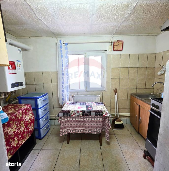 Casă / Vilă cu 6 camere de vânzare în zona Mihai Viteazu