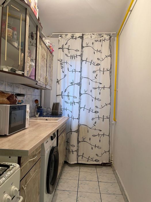 Închiriez ap 2 camere decomandat