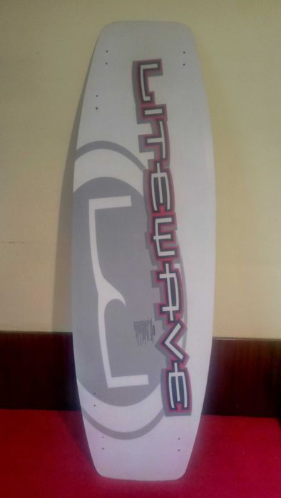 Продавам кайт сърф,кайт борд