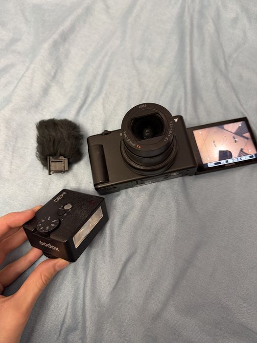 камера sony zv1m2