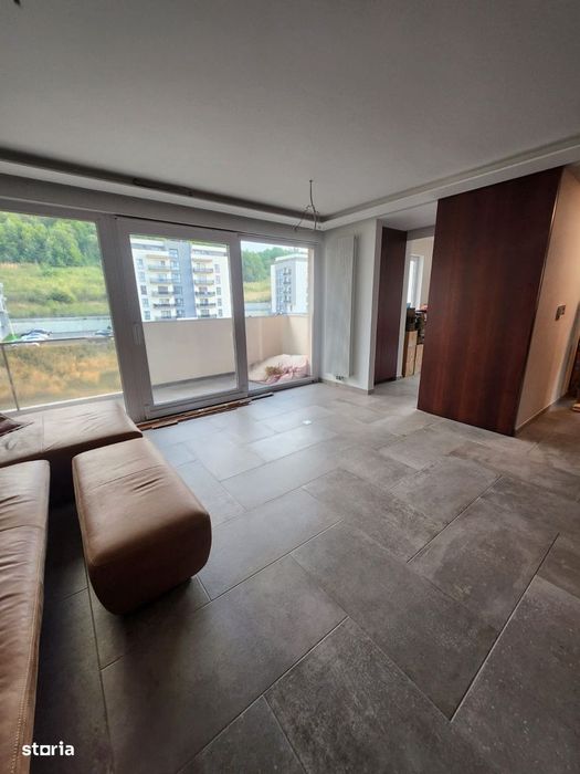 Apartament cu 3 camere, 66 mp, balcon, zona Teilor — fotografia 1