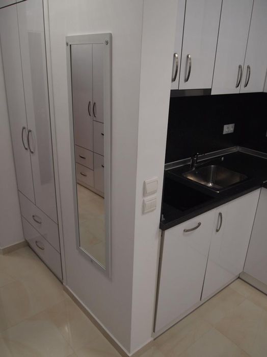 Дава се под наем Едностаен апартамент в Варна, Център - 40 кв.м за 600 € - Снимка #2