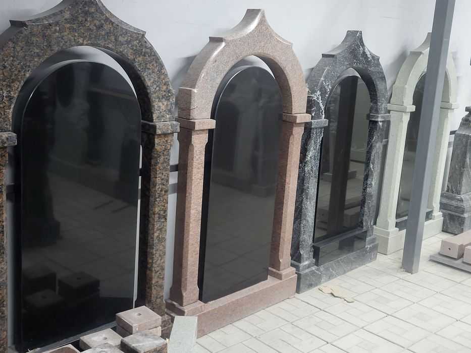 Памятники Костанай