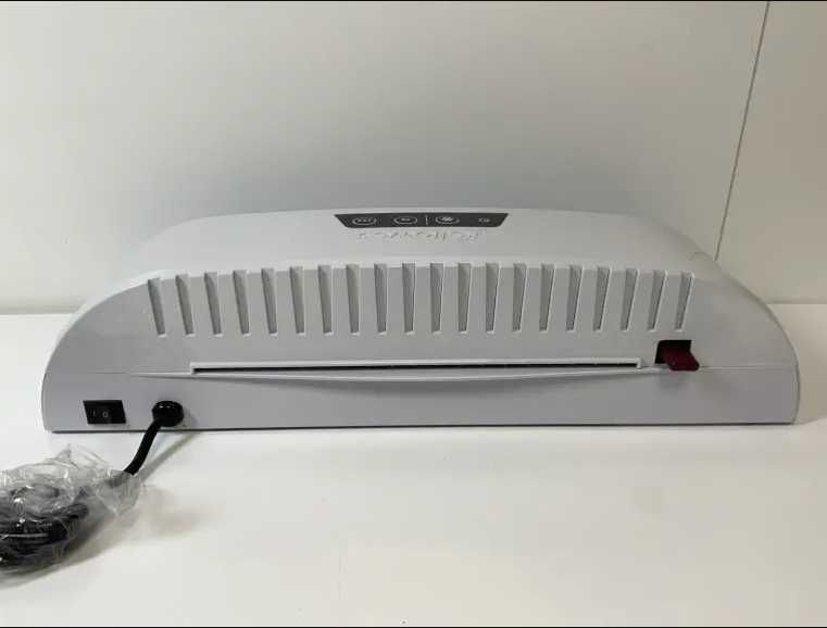 Laminator performant Fellowes Cosmic 2, lichidare stoc, super oferta!
