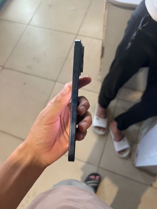 Продаю 15 про макс 256 86 процент