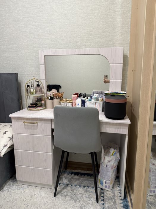 Туалетный столик