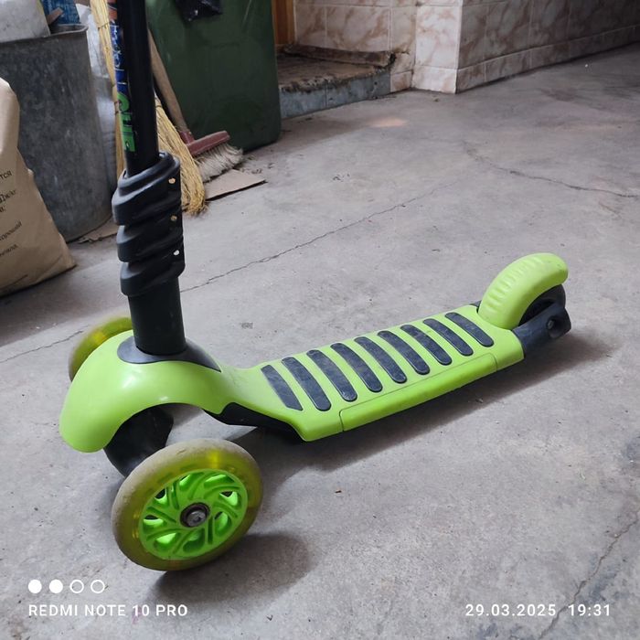 Продам самокат детский