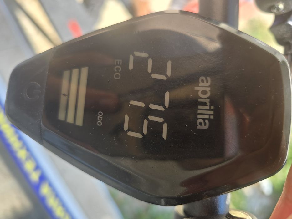 Електрическа тротинетка Aprilia