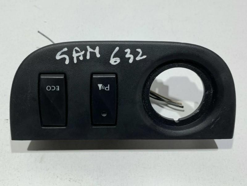 Ornament buton reglaj oglinzi Dacia Sandero Stepway 2 684937116R Hatch