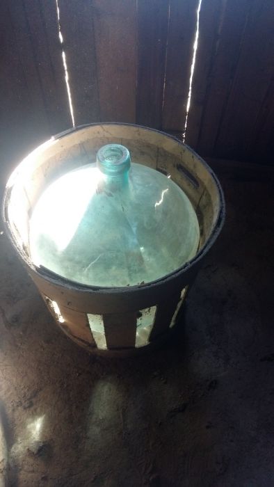 Damnigeana de sticlă pentru vin 50L