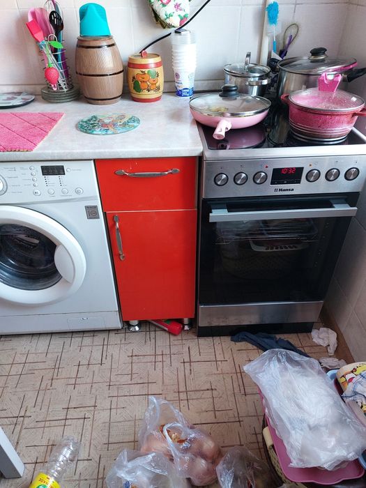 Продаётся гарнитур для кухни