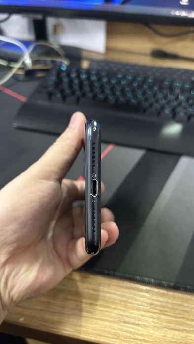 iPhone Xr 128Gb черный