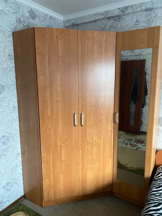 Продается спальный гарнитур