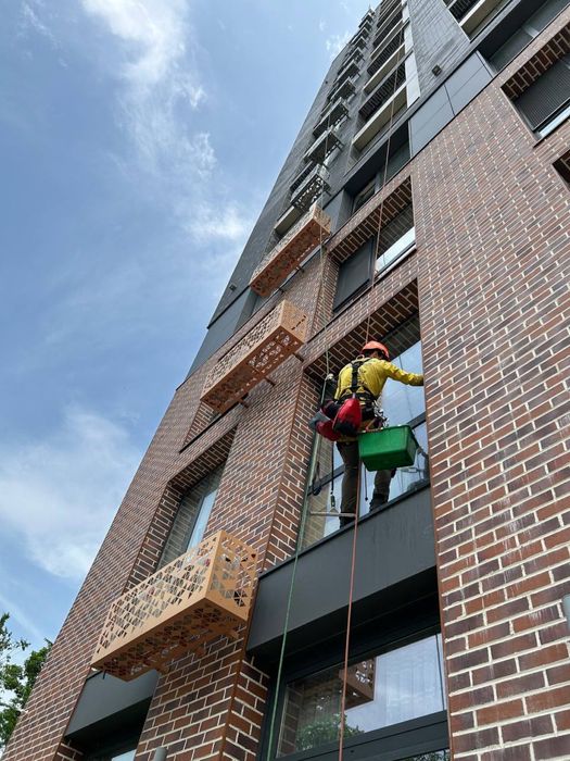 Мойка окон и фасадов