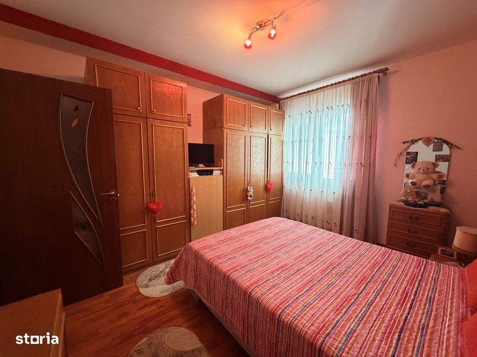 Apartament 2 camere, decomandat, 50 mp utili, etaj 2, loc de parcare -