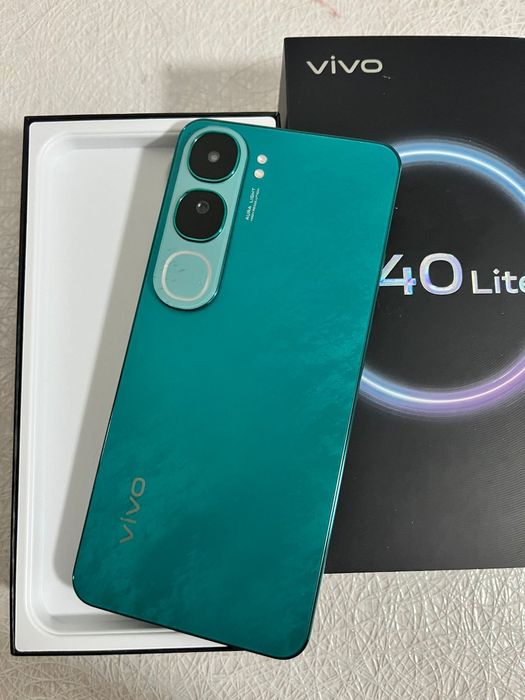 Телефон Vivo V40 Lite