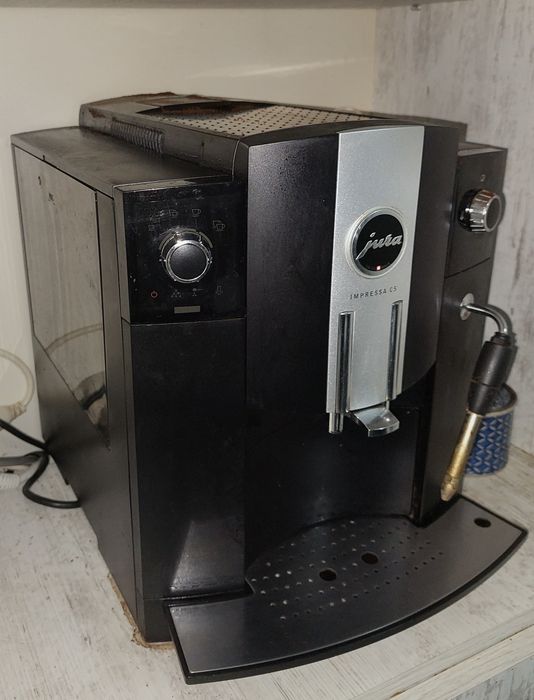 Expresor automat Jura Impresa C5