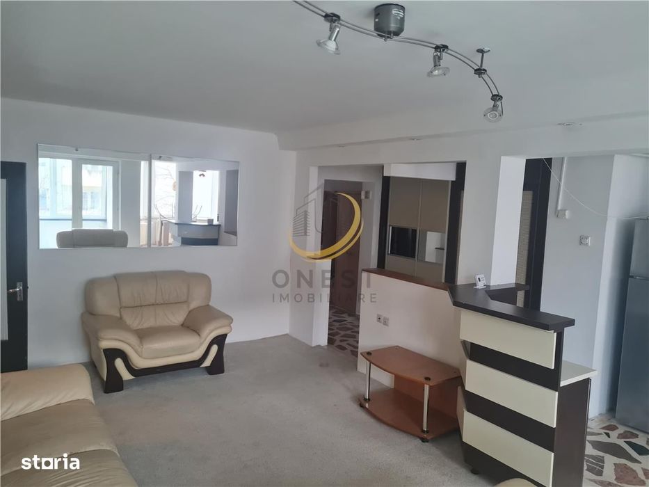 Apartament cu 4 camere zona Unic UMF