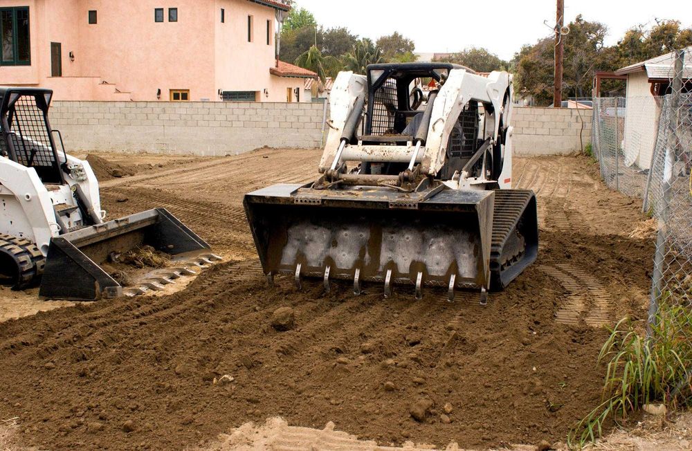 Miniexcavator excavator buldoexcavator Bobcat inchirieri utilaje mini