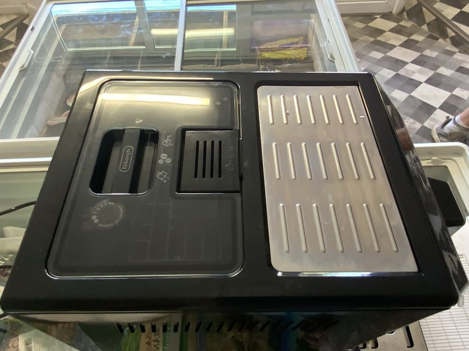 Expressor Automat De'longhi Eletta Plus ECAM 44.620 S,1450W,15 bar,1.8