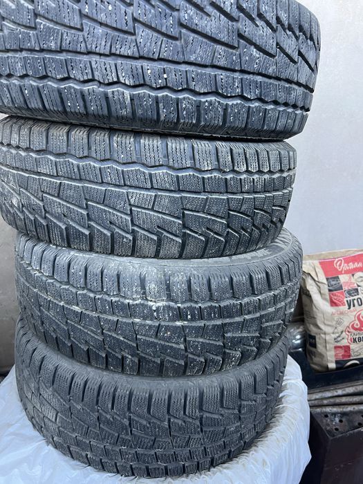 Продам резину зима катался сезон