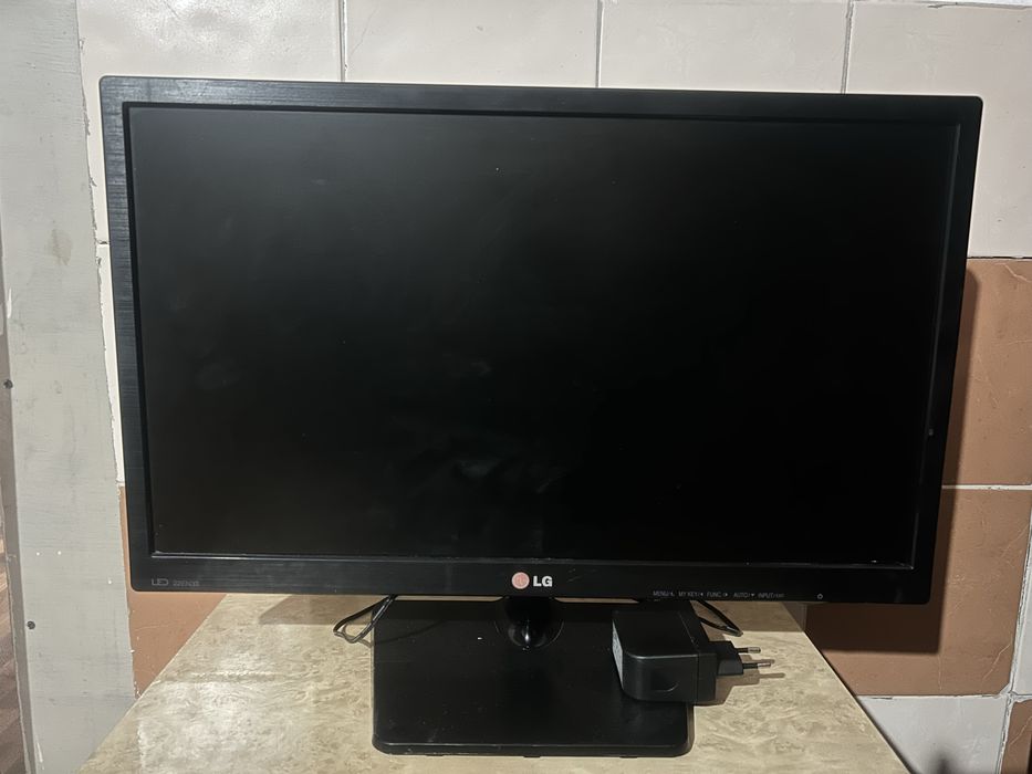 монитор LG диагональ 22