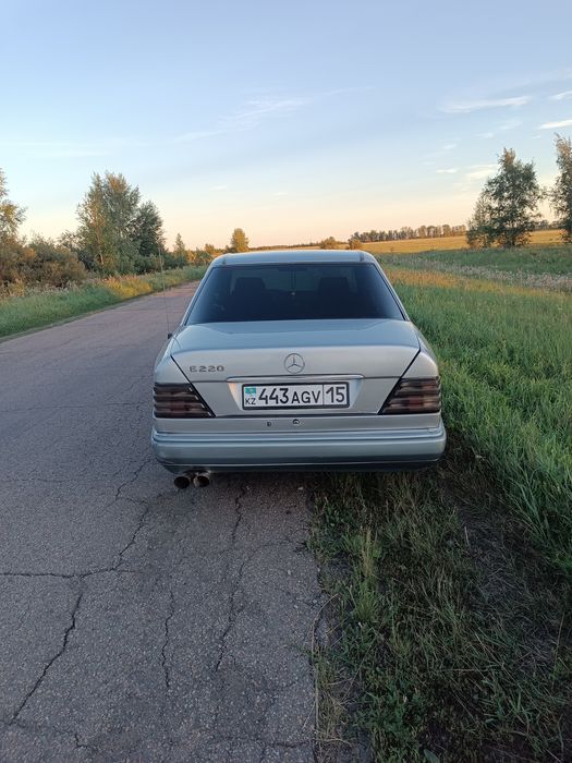 Продам Мерседес W124