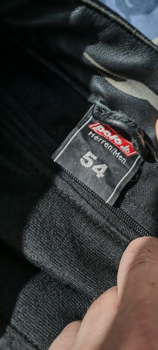 Echipament motocicletă FLM de vânzare