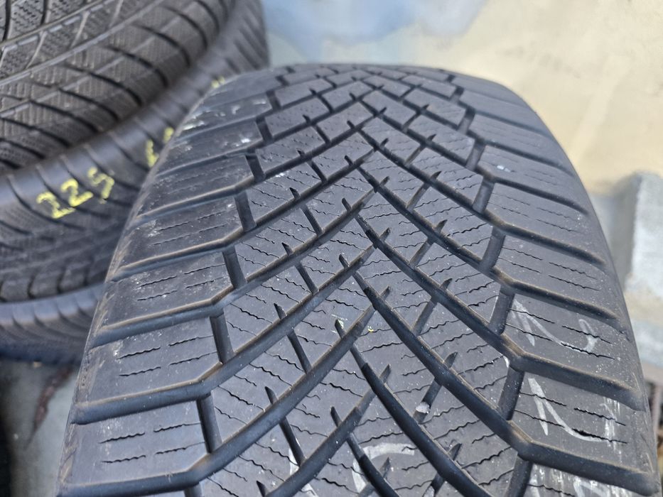 Anvelope iarna 225 50 18
