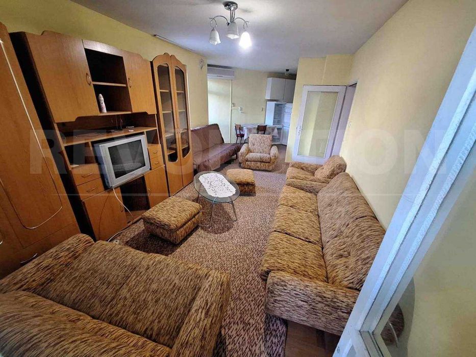 Продава се Двустаен апартамент в Варна, Център - 75 кв.м за 1867 €/кв.м - Снимка #1