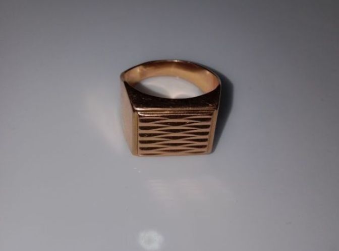 Продам кольцо 9,1 грамм