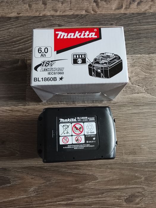 4 buc baterii Makita de 6A Noi.