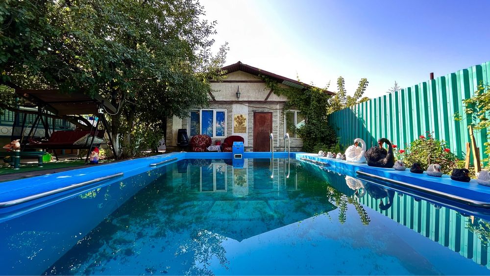 Продам двух этажный дом