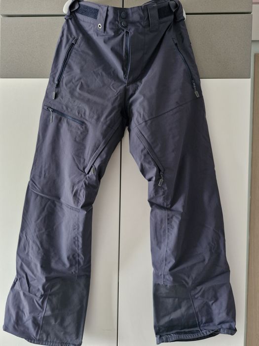 Pantaloni Ski Scott
Marime S
Impermeabilitate 10 000 mm
Re